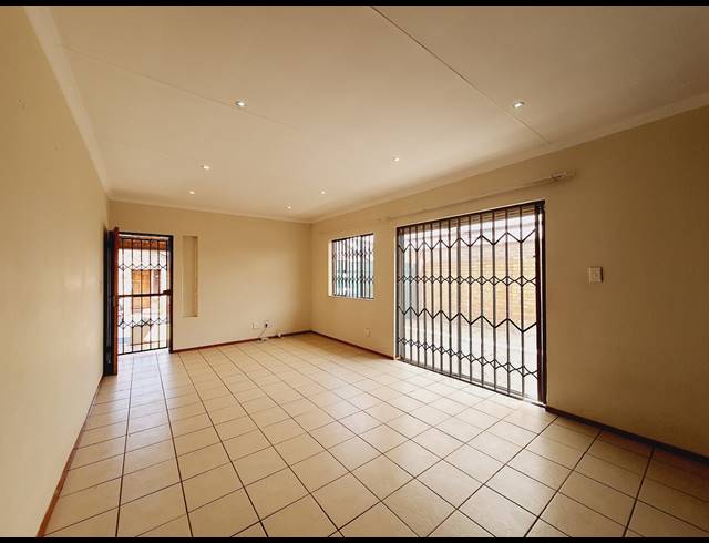 2 BEDROOM SECTIONAL TITLE FOR SALE IN HALFWAY GARDENS